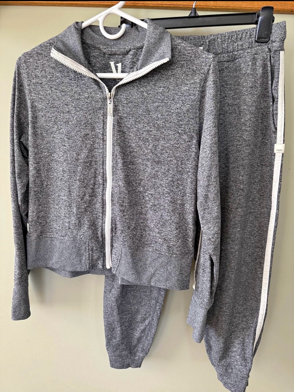 Vuori jacket and jogger set